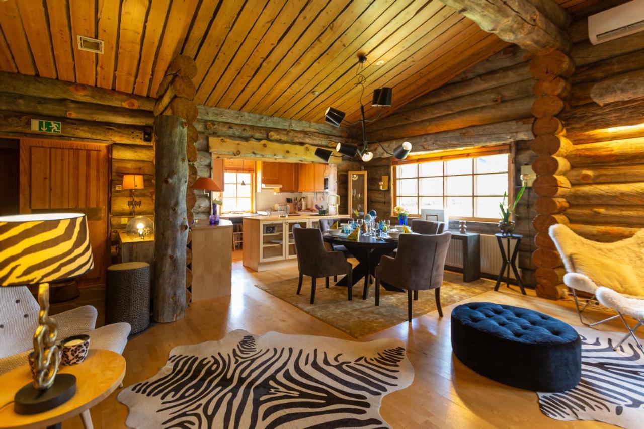 Kuukkeli Log Houses Teerenpesae - Premium Suite A48 사리셀카 외부 사진