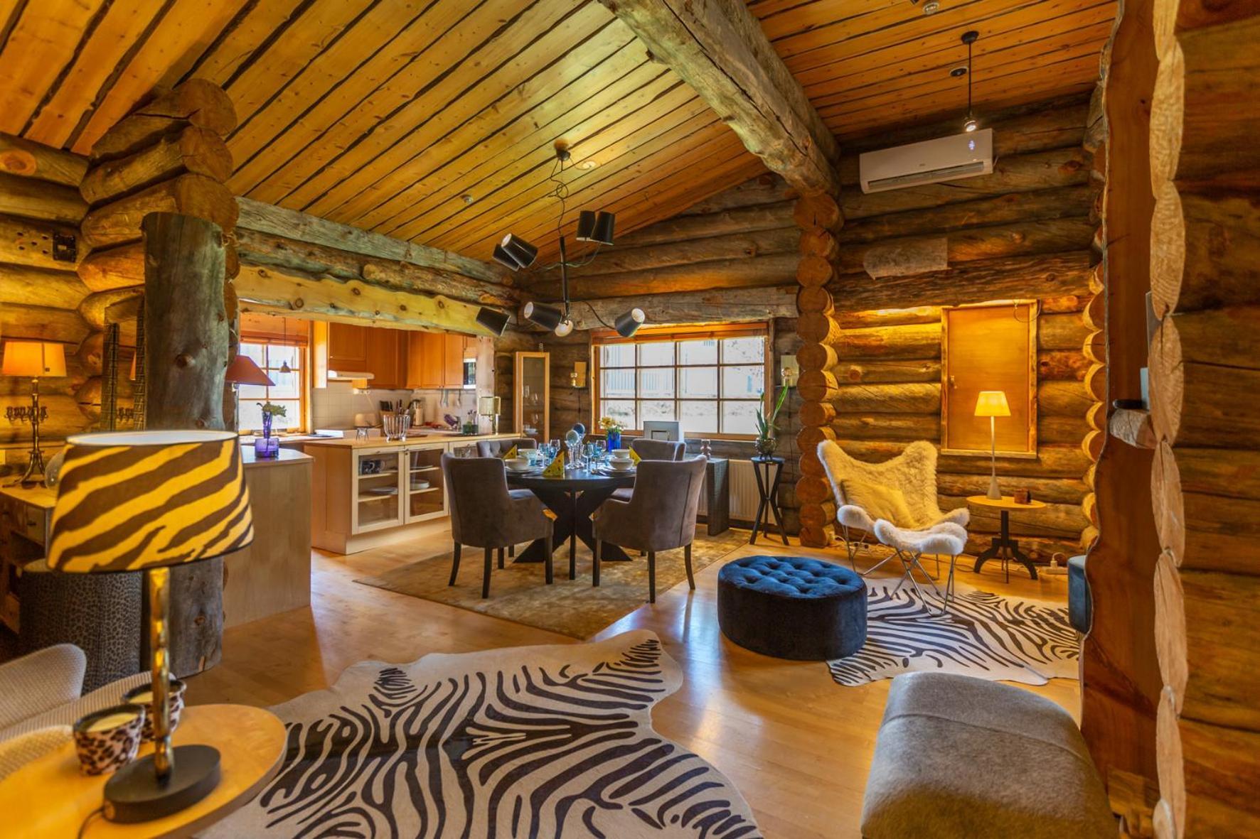 Kuukkeli Log Houses Teerenpesae - Premium Suite A48 사리셀카 외부 사진